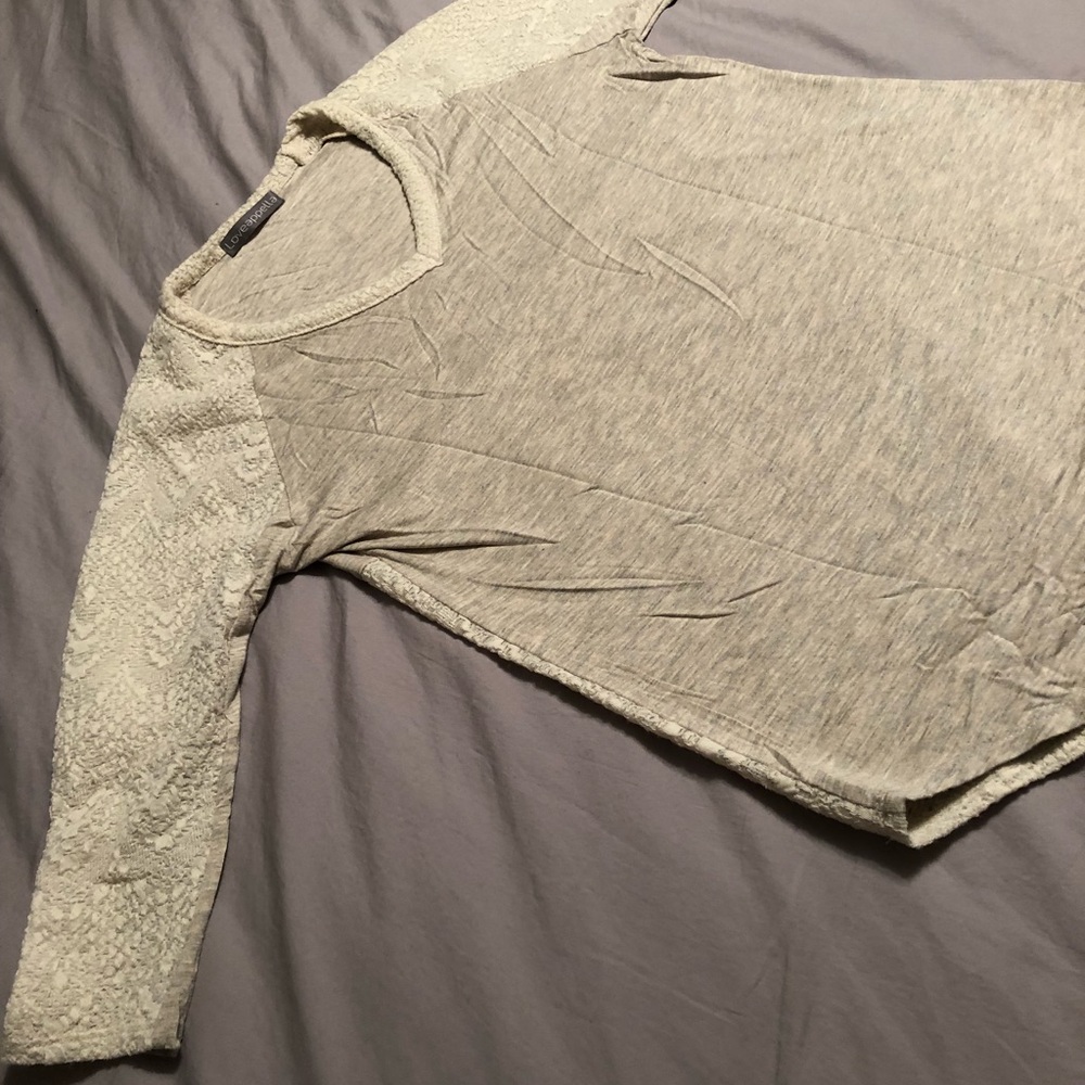 Off white and grey Loveappella top xs